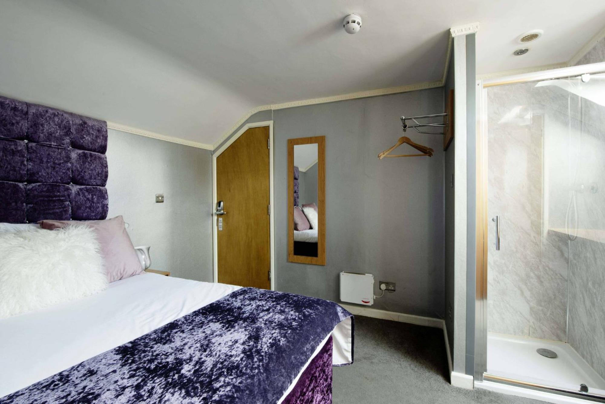 Hotels 24-7 - The Old Victoria Hotel Newport  Exterior foto